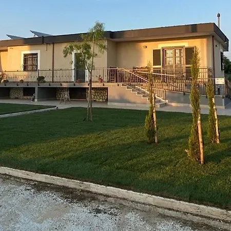 La Casa Del Borgo-Intero Appartamento Latina Exterior foto